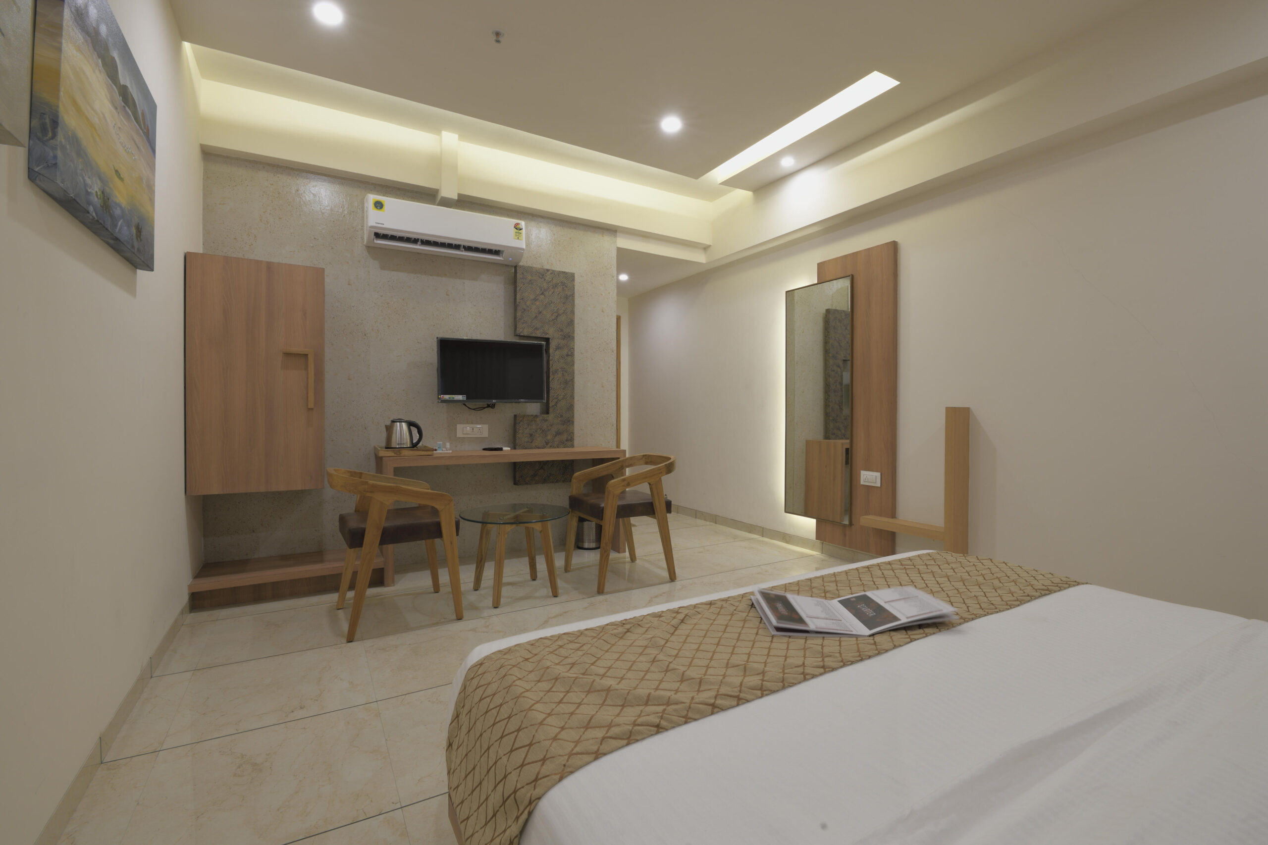 Hotel Bhagyoday Business class room image